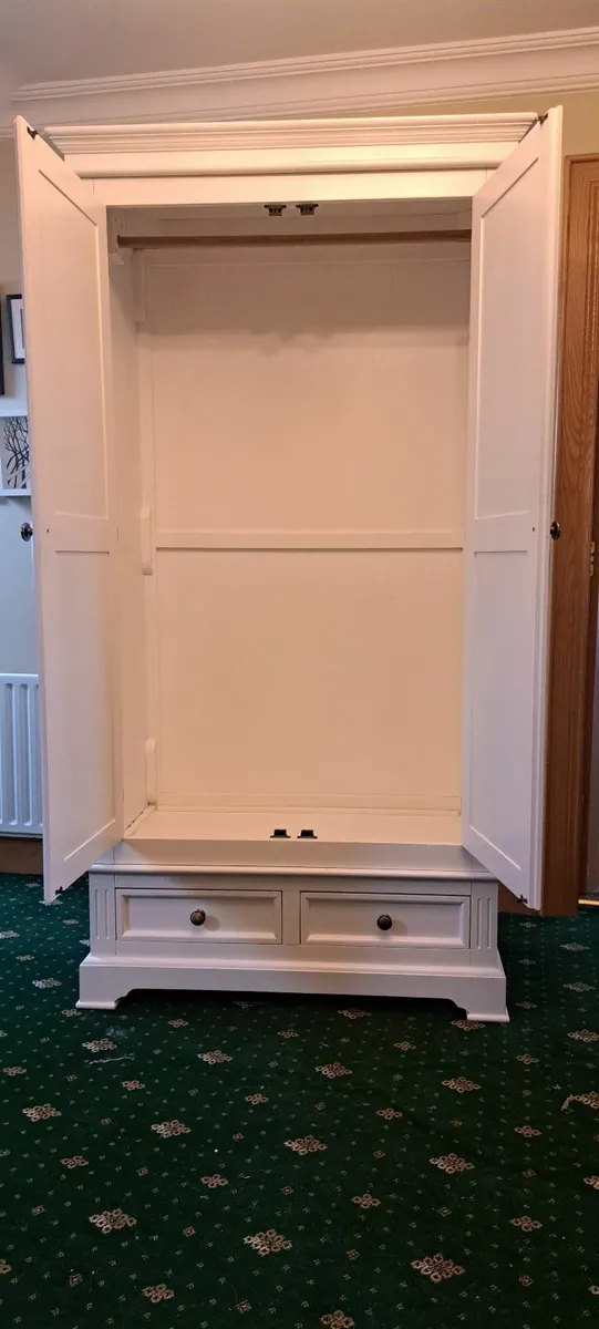 White Wardrobe - Image 3