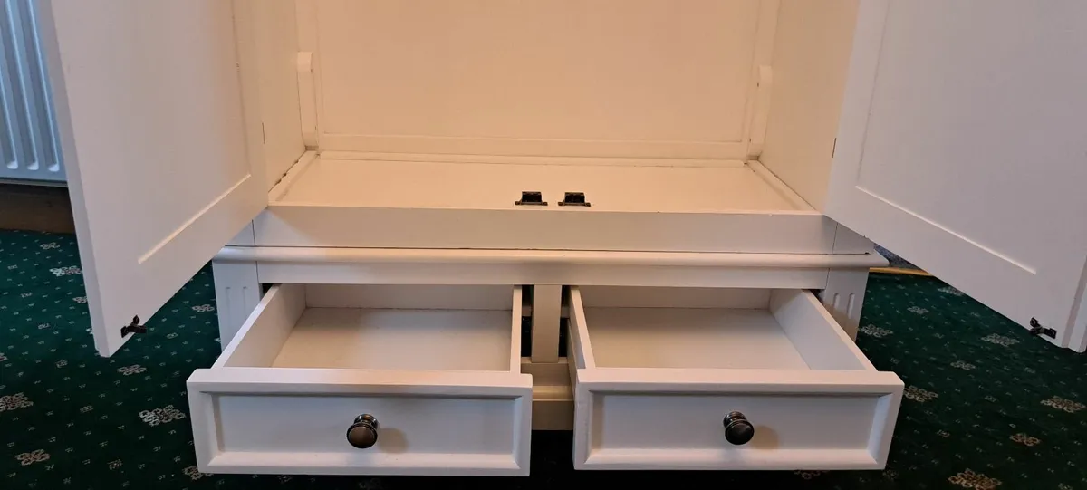 White Wardrobe - Image 4