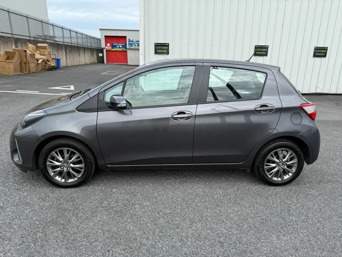 Toyota Yaris 2019 - Image 2