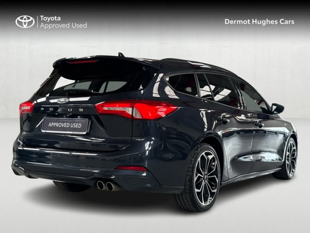 Ford Focus ST-LINE 5W 1.5 TDCI 120PS A8 4DR - Image 2