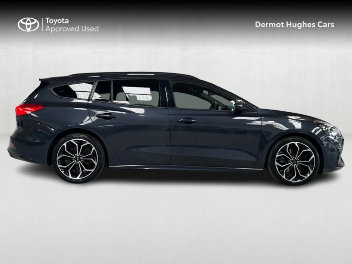 Ford Focus ST-LINE 5W 1.5 TDCI 120PS A8 4DR - Image 3