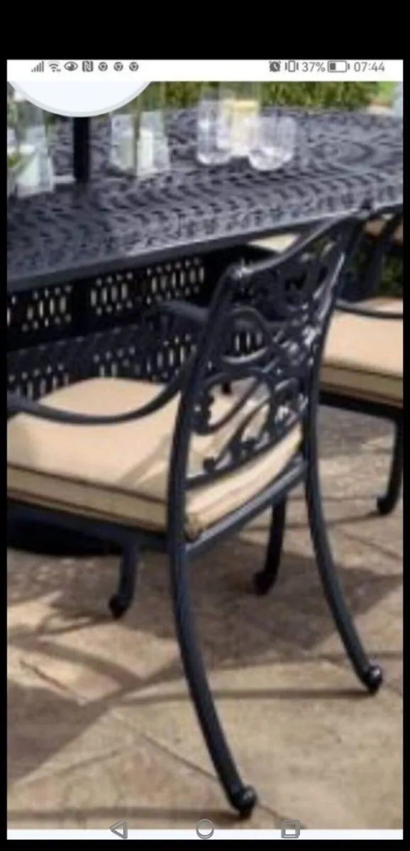 **CLEARANCE** Brand New Hartman Cast Alum 6 Seater - Image 3
