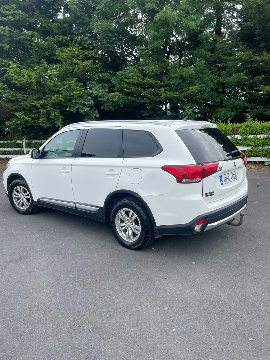 2016 Mitsubishi outlander Doe 3/26 tax 8/25 - Image 3