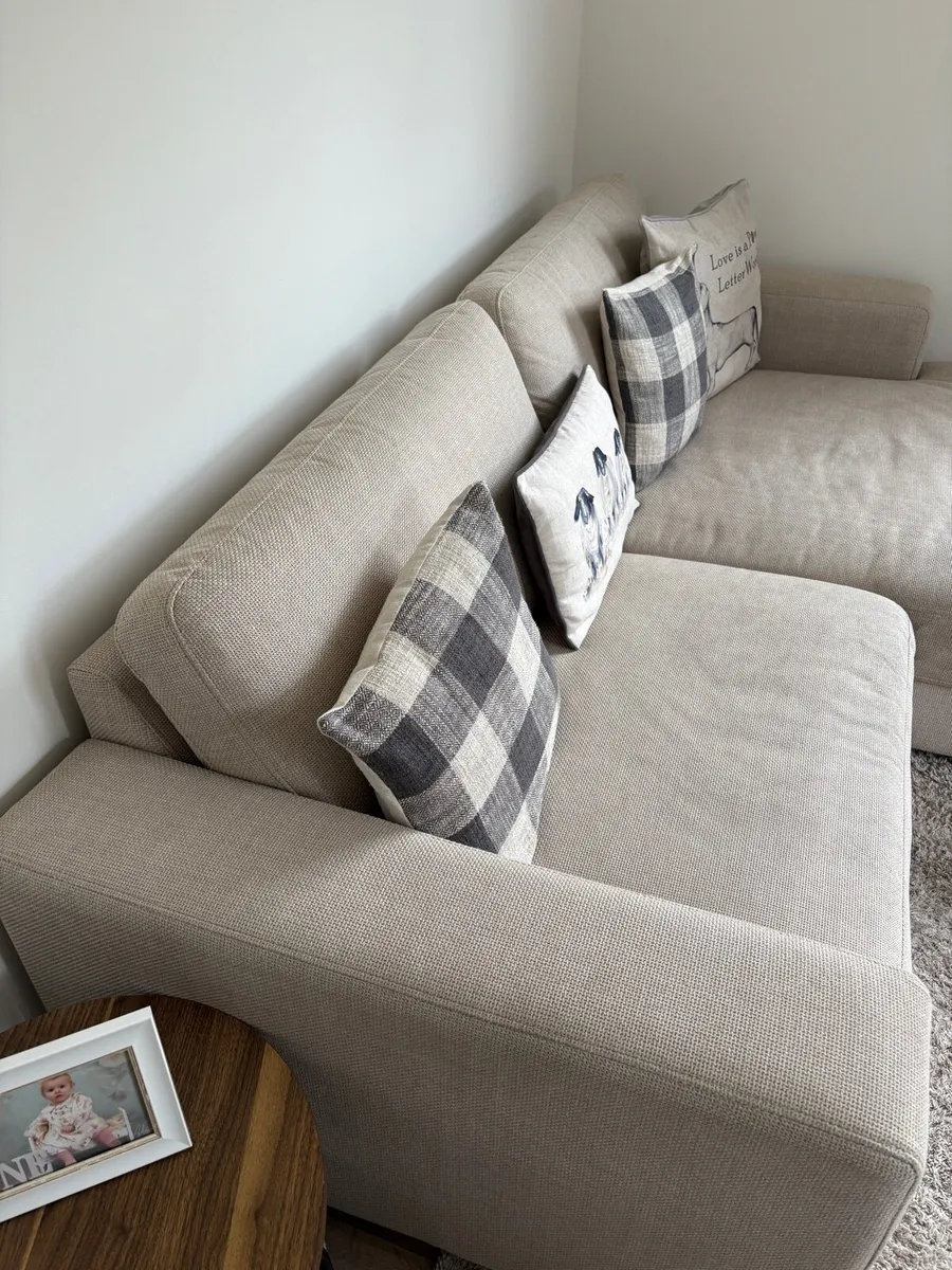 L-shaped sofa - Image 3