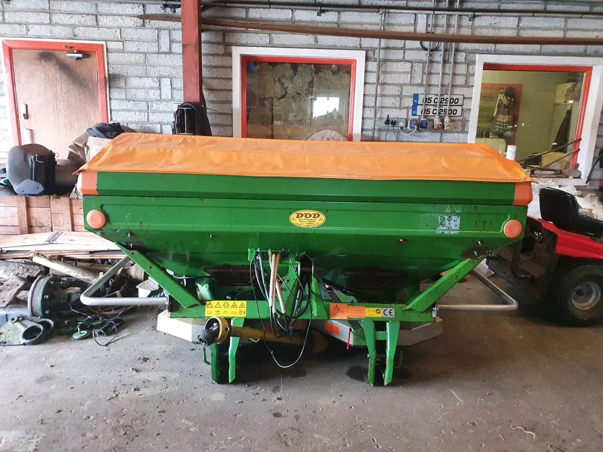 Fertilizer spinner - Image 1