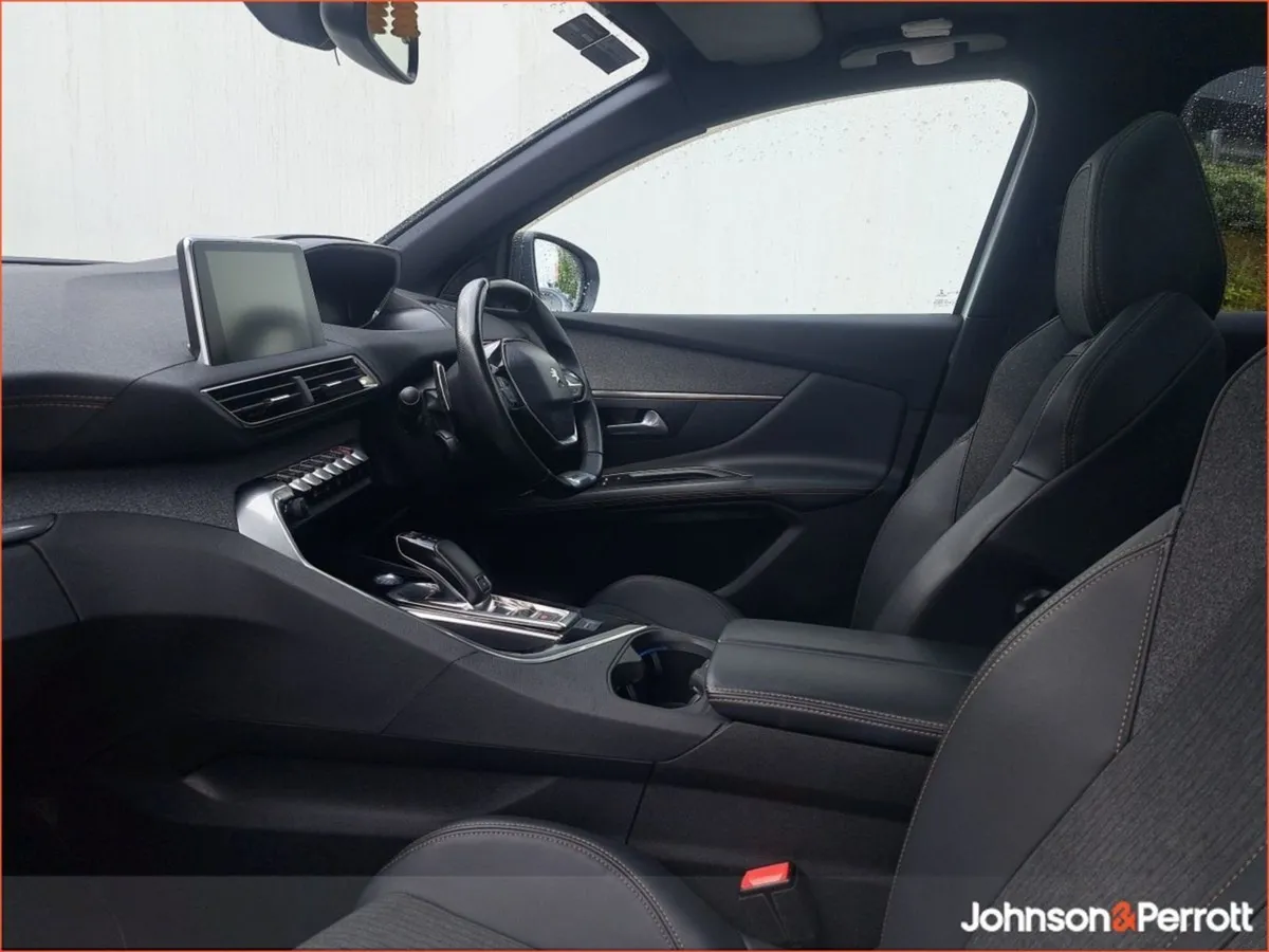 Peugeot 3008 1.2 Petrol Auto  GT Line / TOP Spec - Image 3