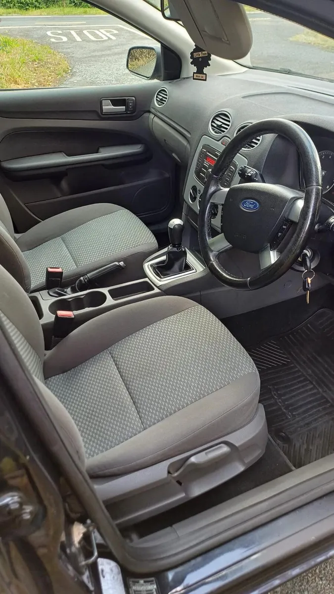Ford Focus 2008 - Image 2