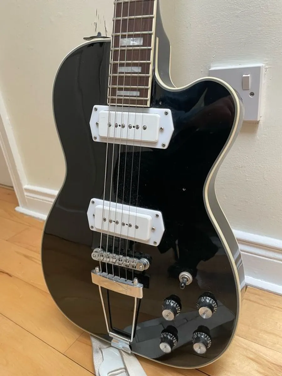 Eastwood Airline Tuxedo guitar - Image 2