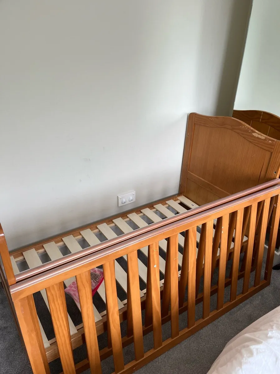 Cot bed - Image 3