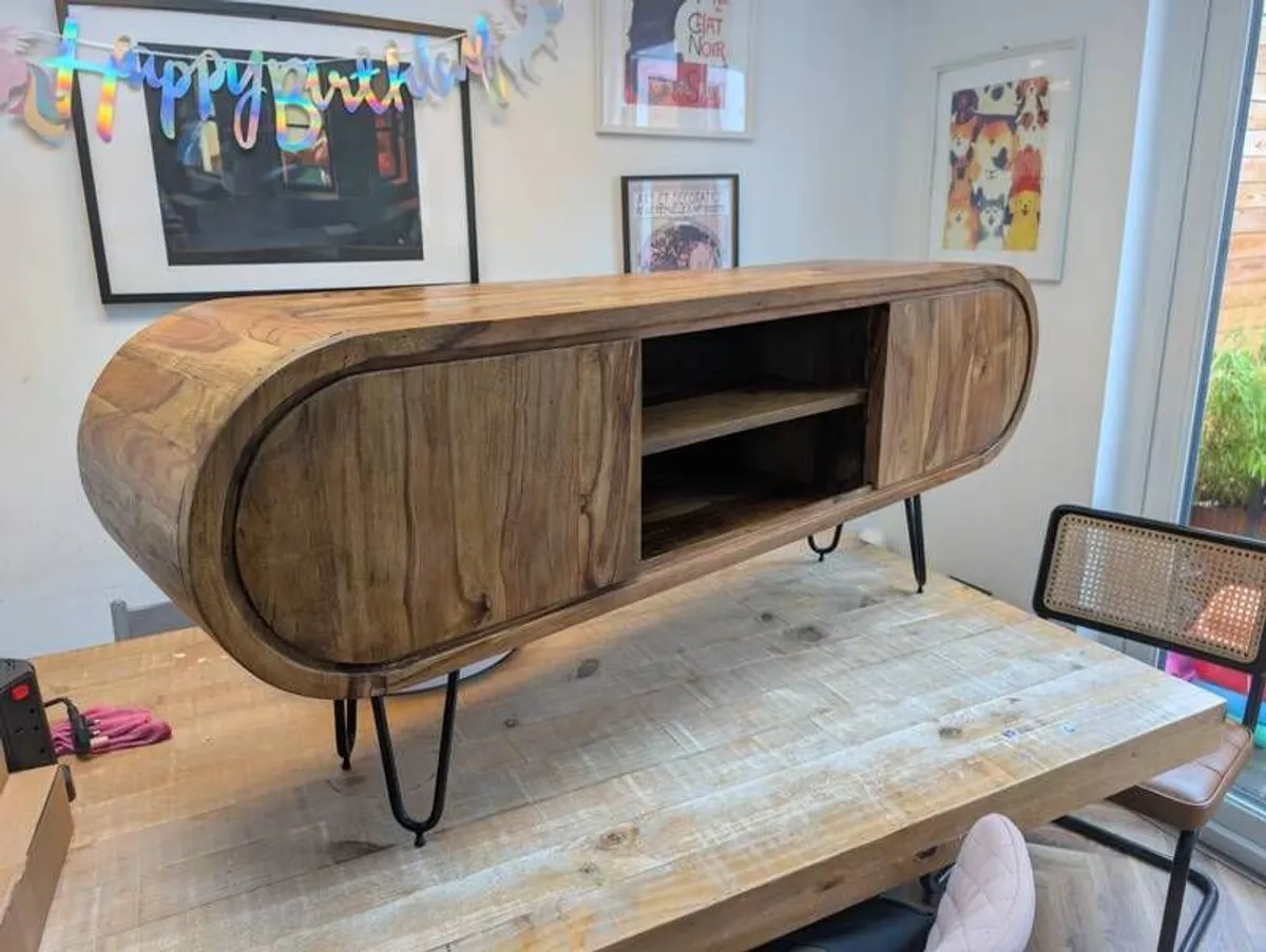TV table/media unit- contemporary - Image 1