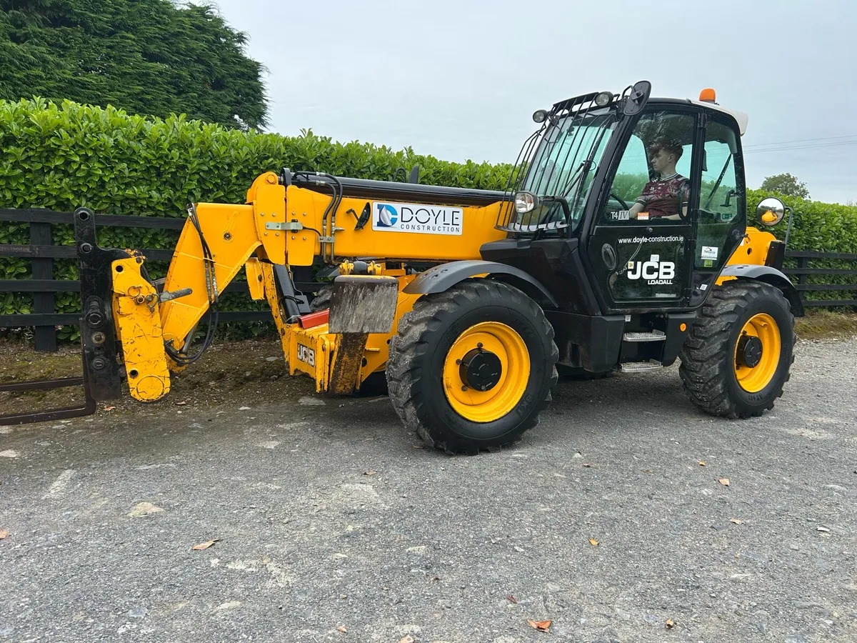 JCB 540-140 hi viz - Image 1