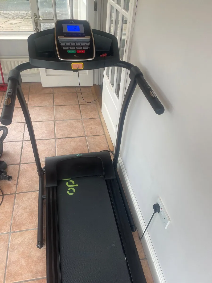 Treadmill - Image 1
