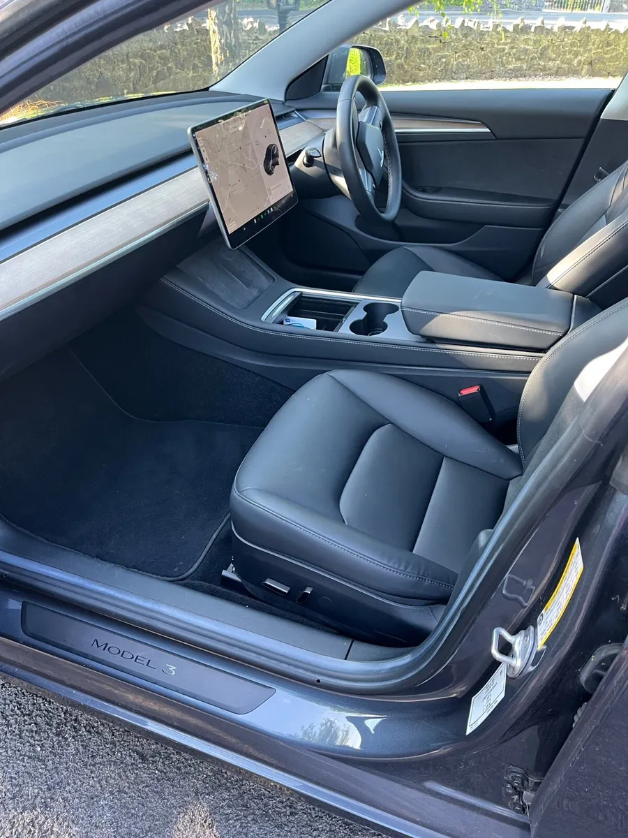 Tesla Model-3 Long Range AWD 2021 (212) 58K Kms - Image 4