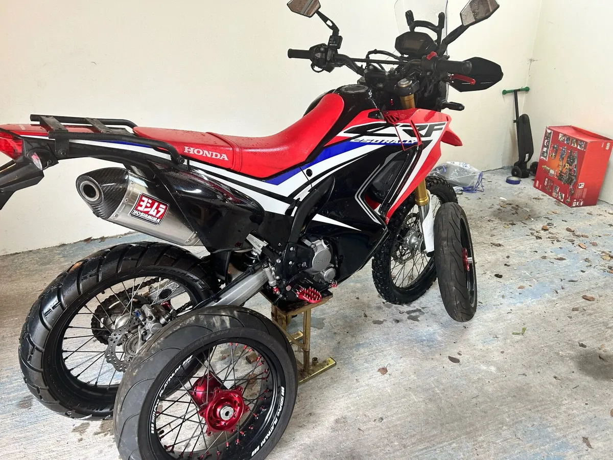 Honda CRF250 Rally – SM & Enduro – €3.5k Extras - Image 3