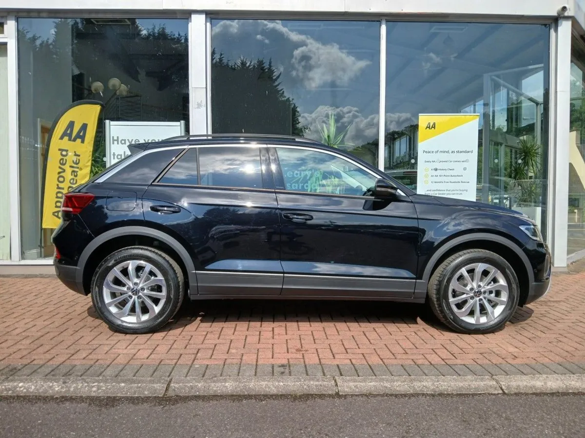 Volkswagen T-Roc Edition 75 2.0tdi M6F 116HP - Image 3