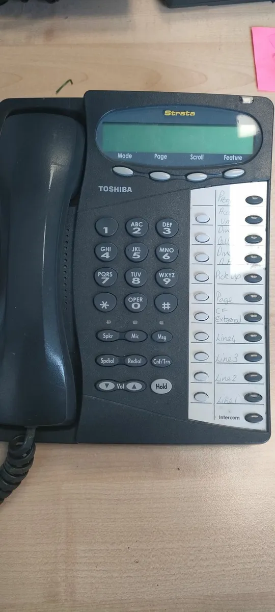 Toshiba strata DKT-3512F-SD - Image 1