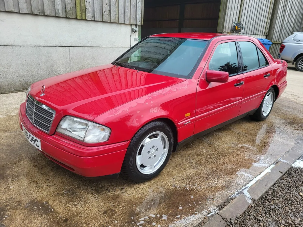 1994 Mercedes diesel - Image 4