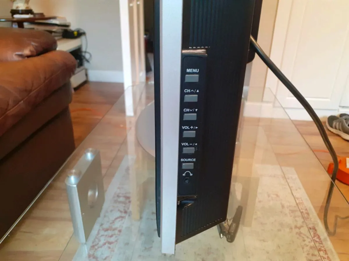 Television for sale - Image 4