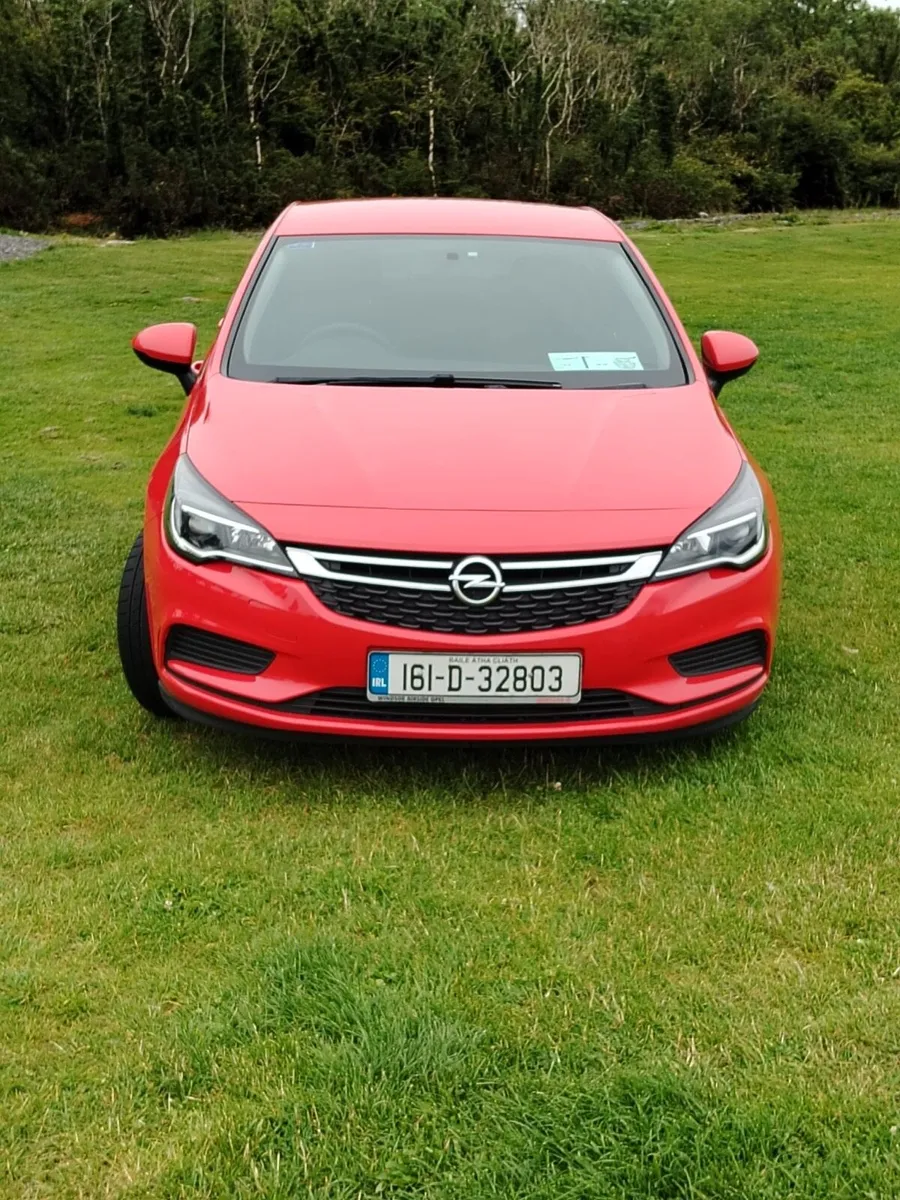 Opel Astra SC Interior 1.0L Ecoflex - Image 2