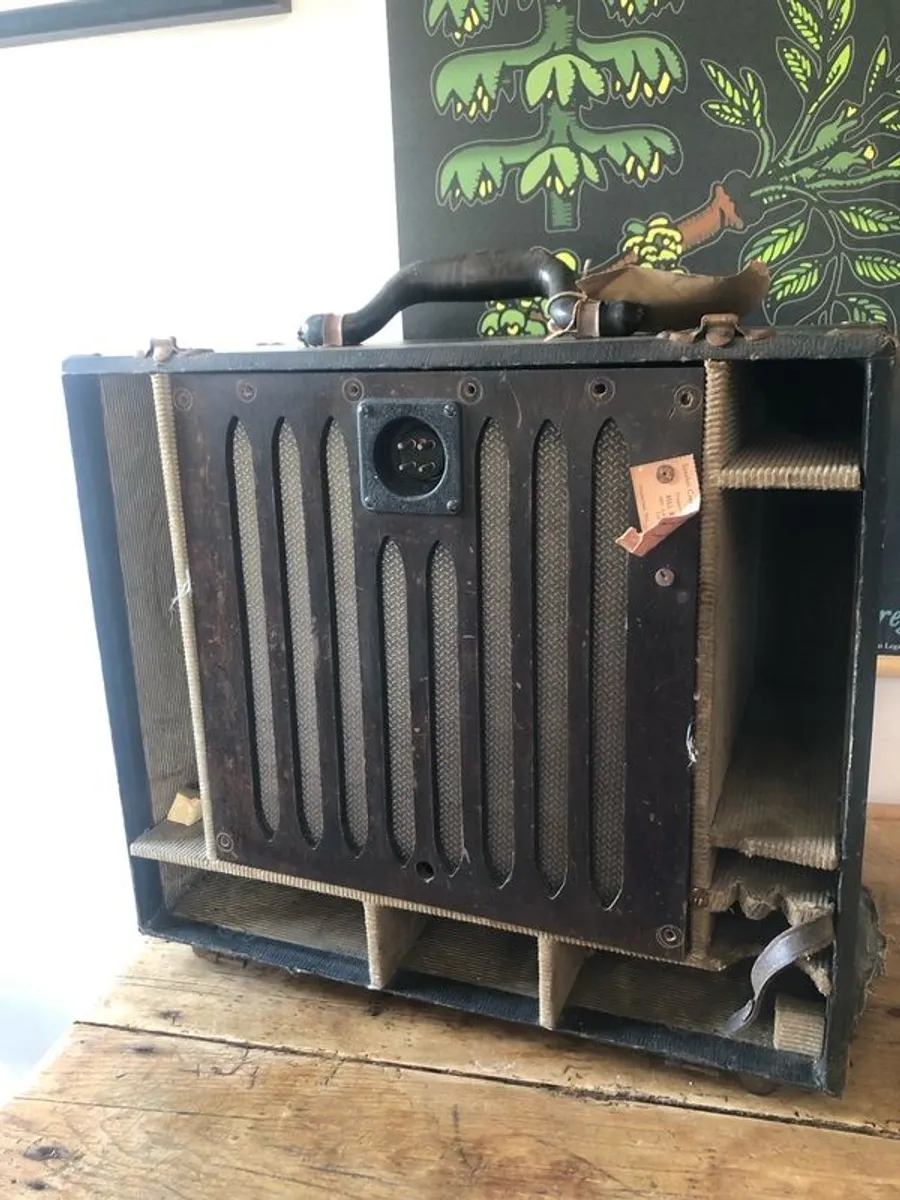 Antique speaker cab - Image 2