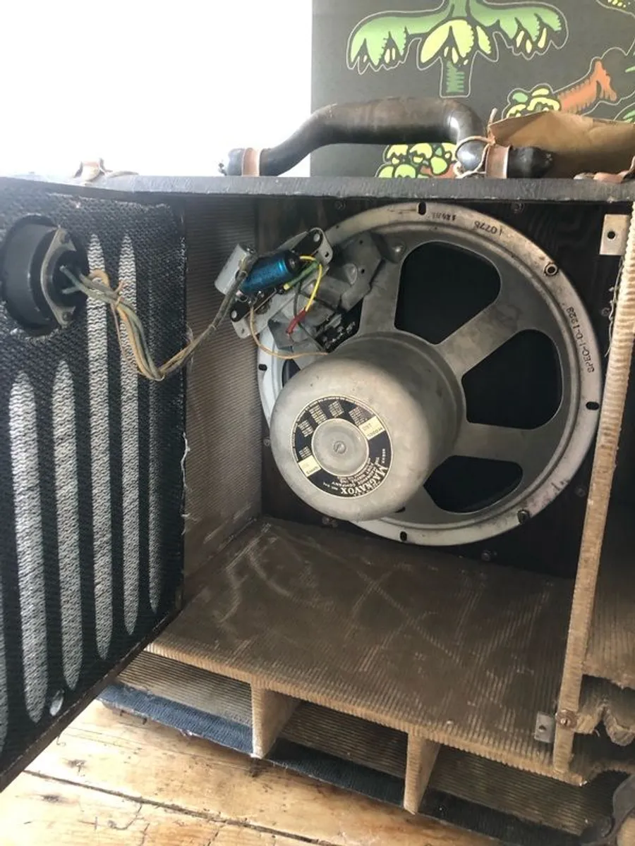 Antique speaker cab - Image 3