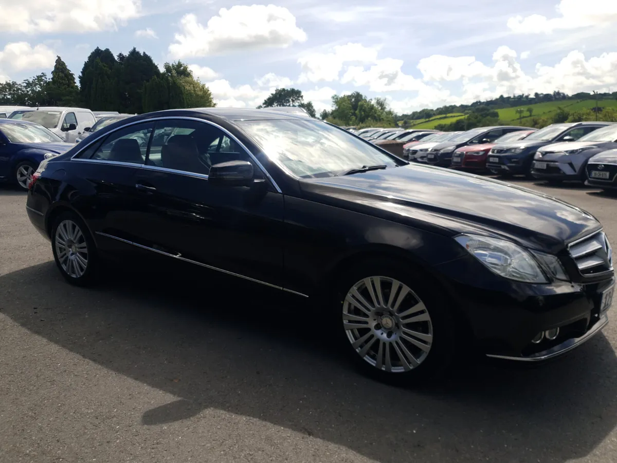 Mercedes-Benz E-Class 2012 - Image 2