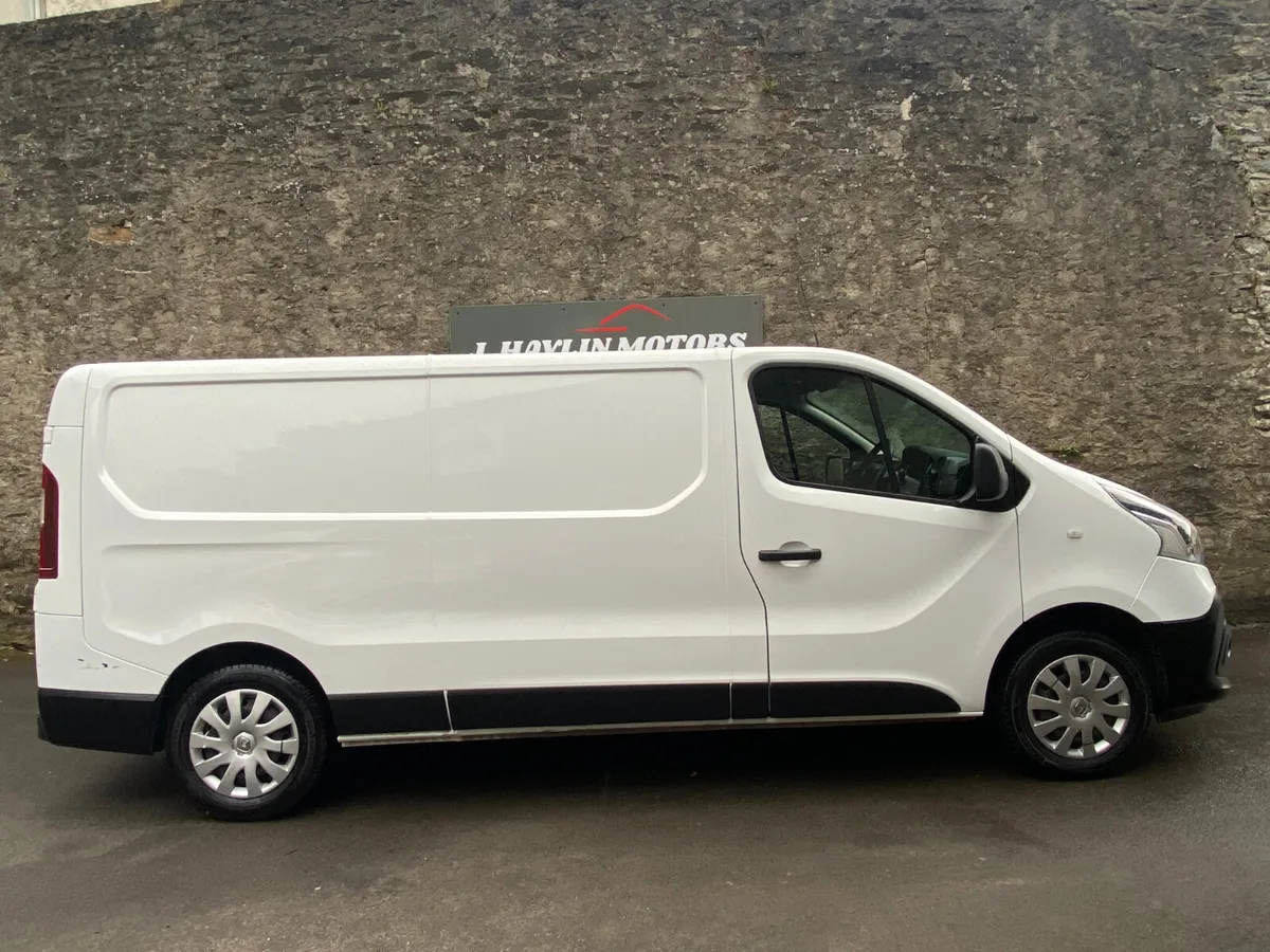 Sept 2021 Renault Traffic LWB Business DCi 145 - Image 2