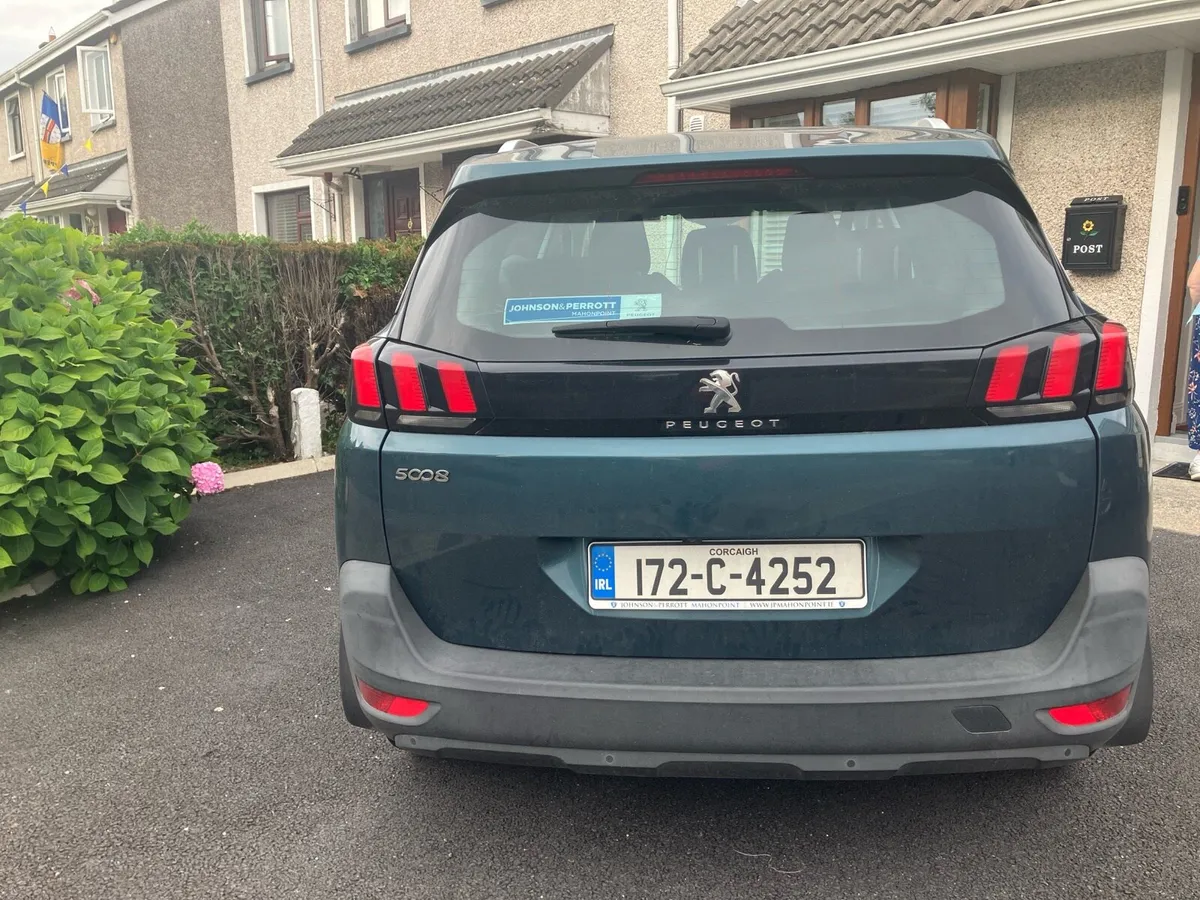 172 Peugeot 5008 - Image 2