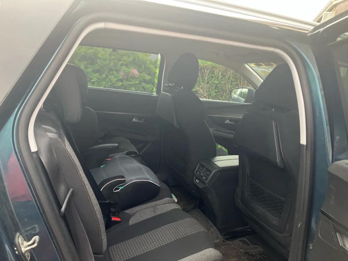 172 Peugeot 5008 - Image 4