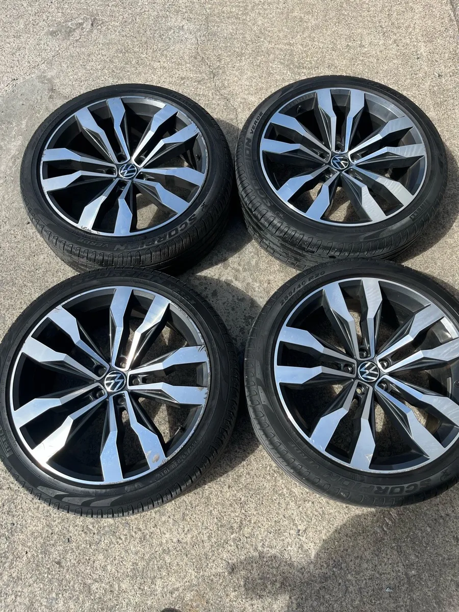 Genuine Volkswagen 20” R Line Alloys - Image 1