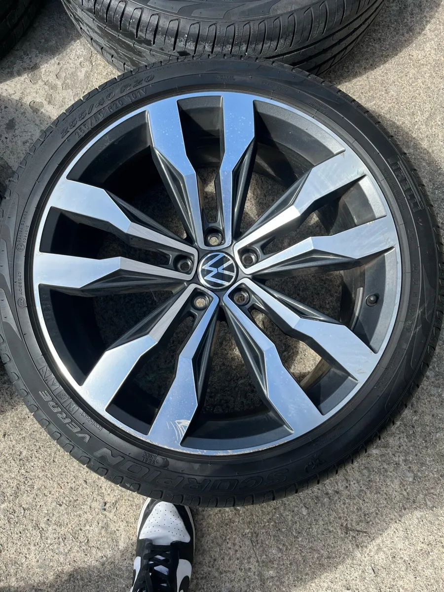 Genuine Volkswagen 20” R Line Alloys - Image 2