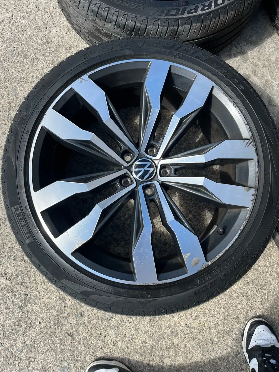 Genuine Volkswagen 20” R Line Alloys - Image 3