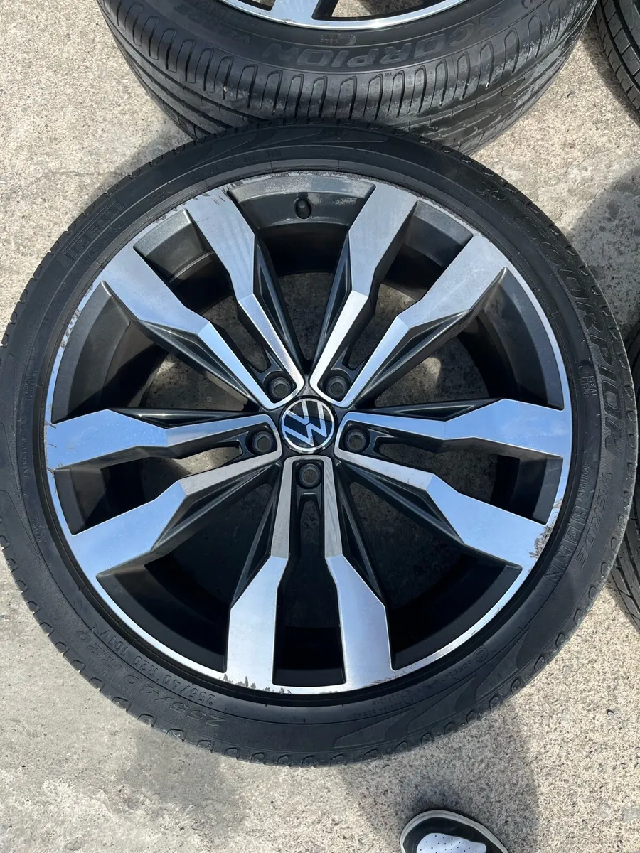 Genuine Volkswagen 20” R Line Alloys - Image 4