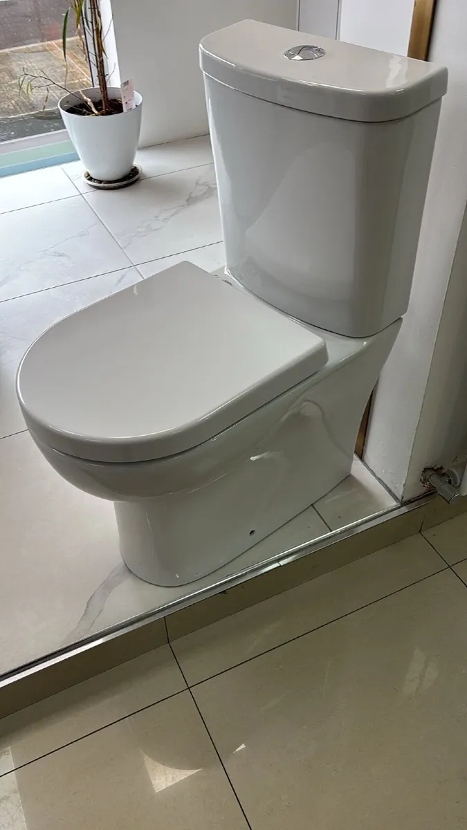 Ex-display Finley Fully Enclosed Toilet. - Image 1
