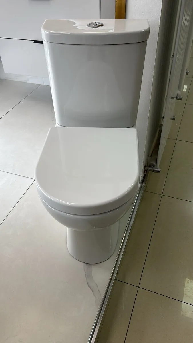 Ex-display Finley Fully Enclosed Toilet. - Image 2