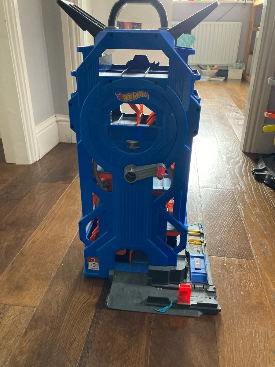 Hot Wheels Mega Garage - Image 3