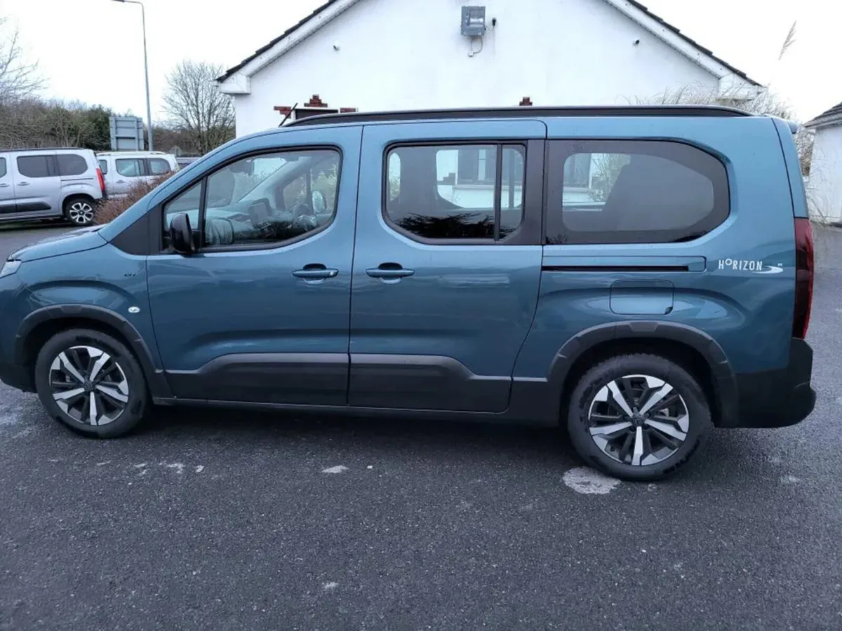 Wheelchair Accessible Taxi New Rifter - Image 4