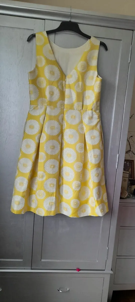 Stunning Designer Dress - Image 2