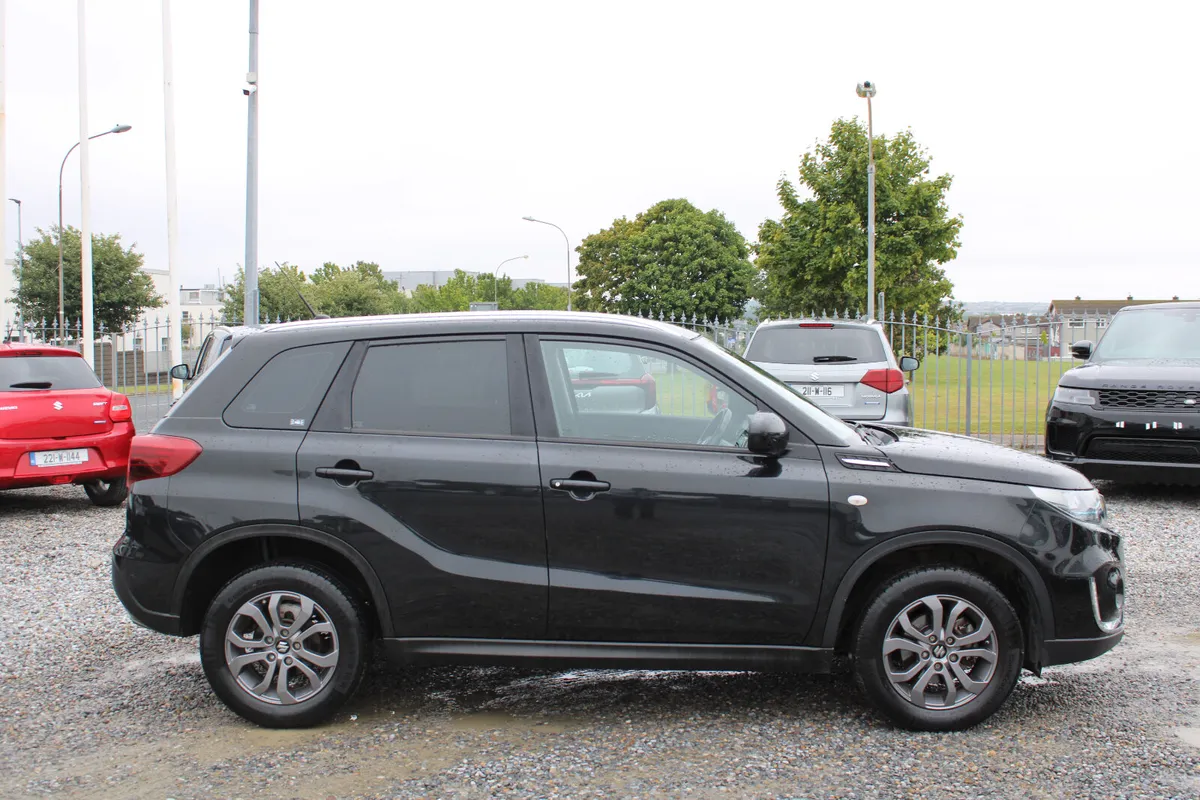 Suzuki Vitara SZ4 *Remainder of 10 year Warranty* - Image 4