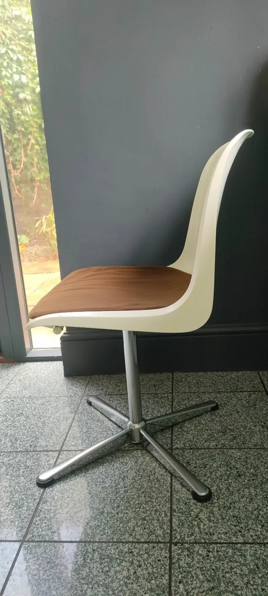 Vintage chair - Image 3