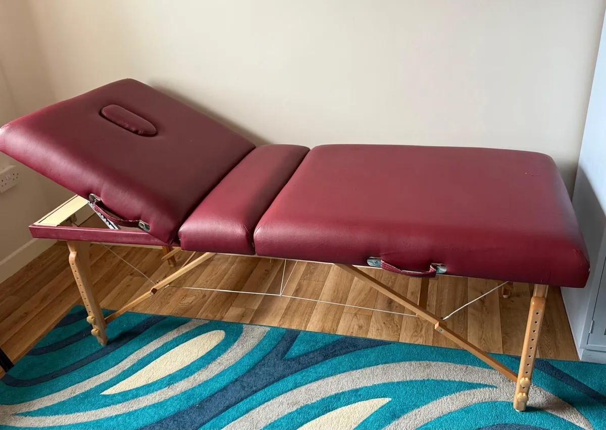 Massage table - Image 1
