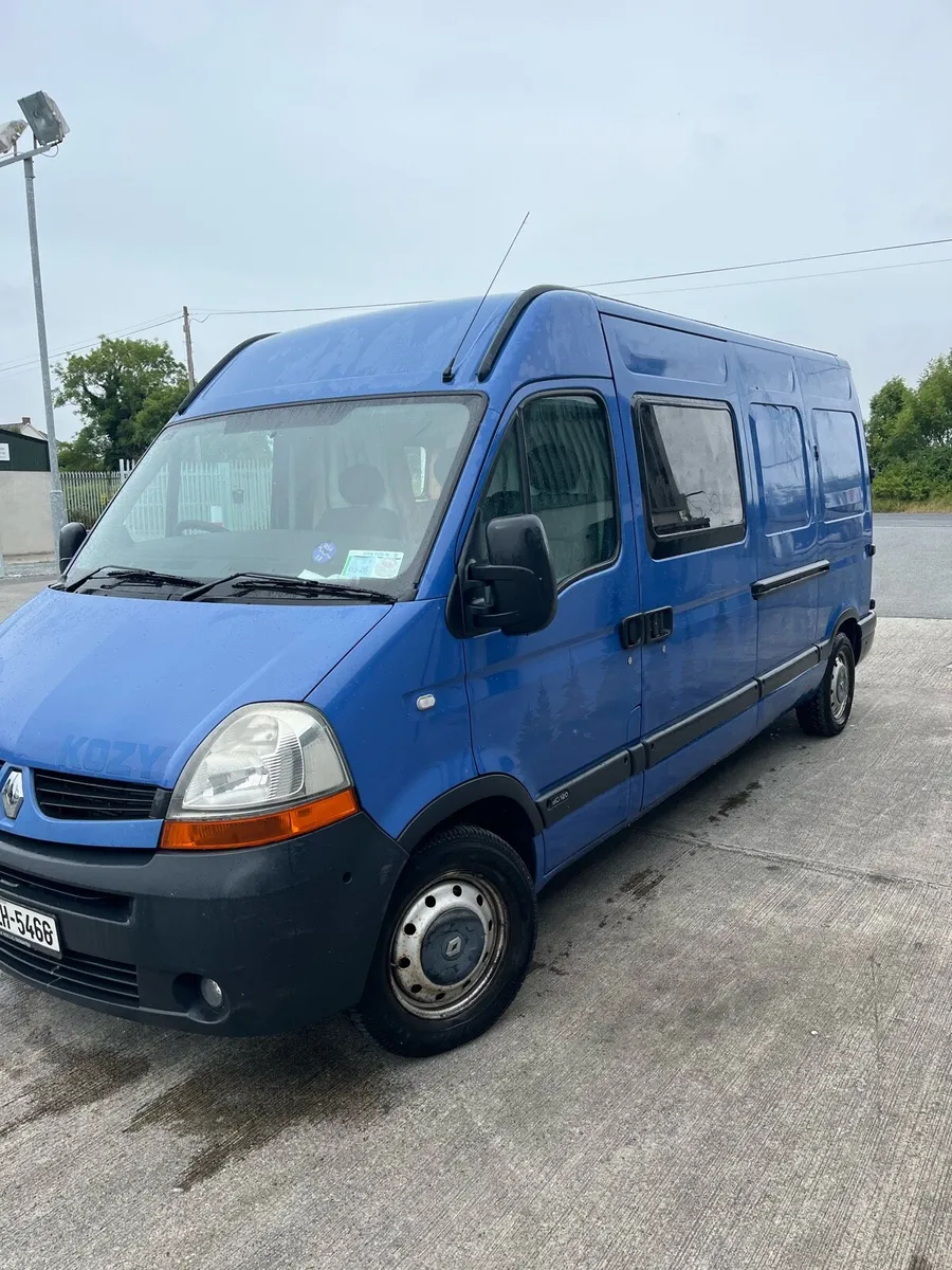 Camper van - Image 1