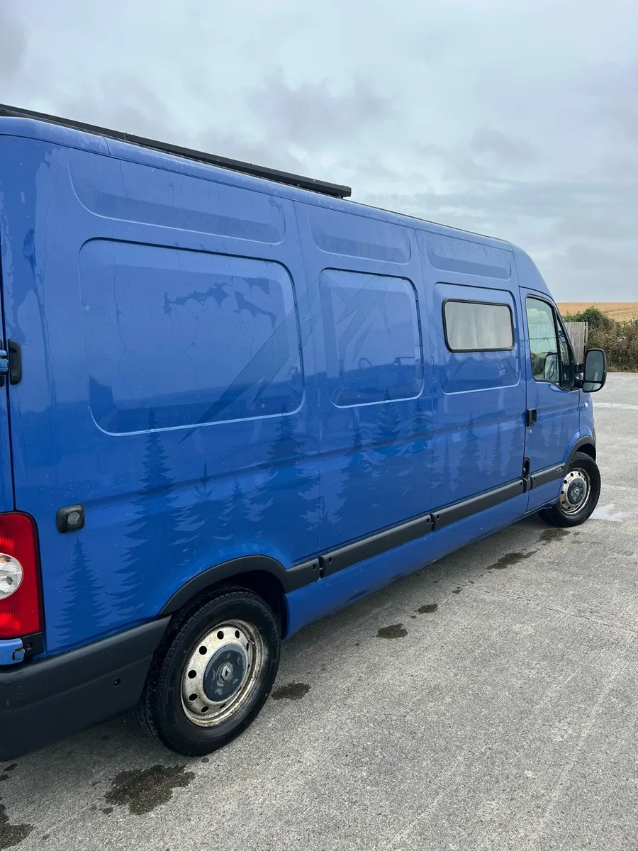 Camper van - Image 4