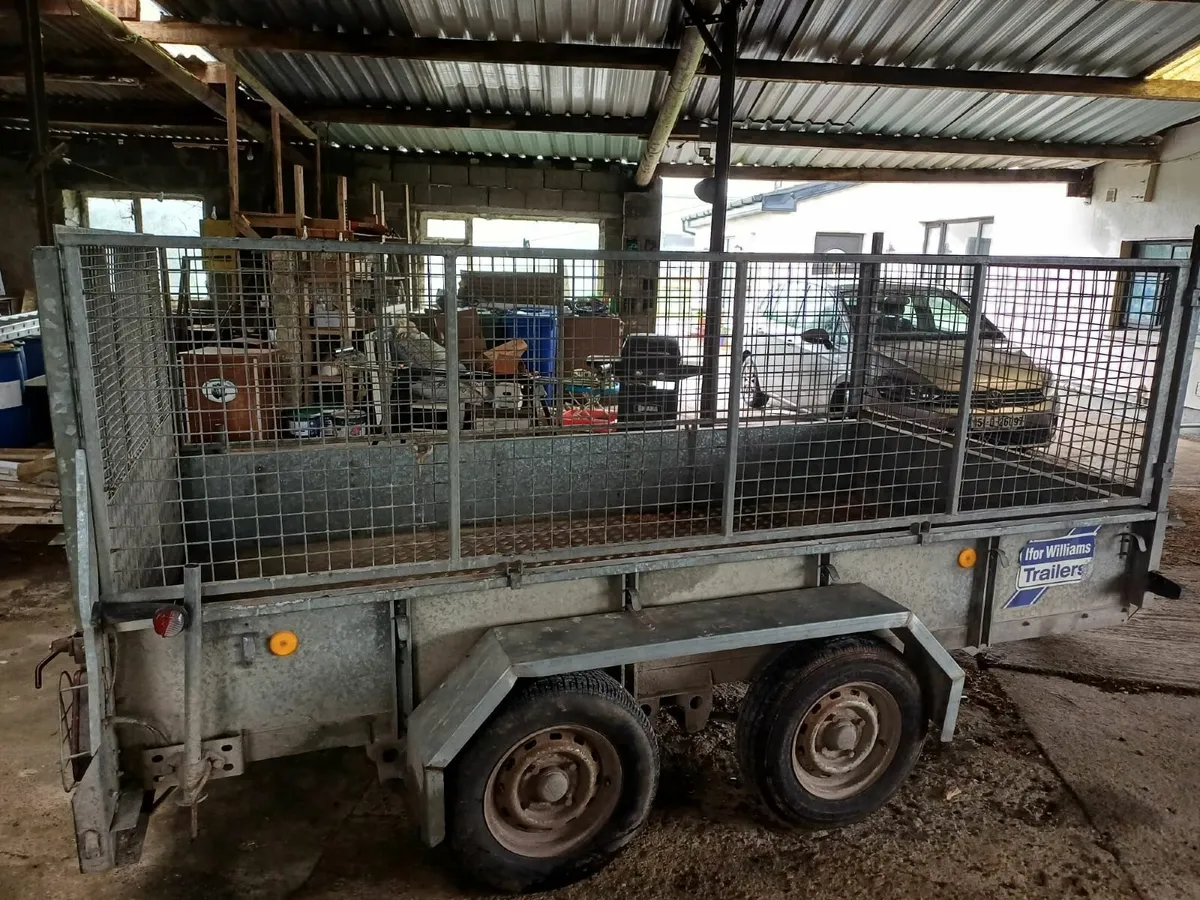 Trailer - Image 1