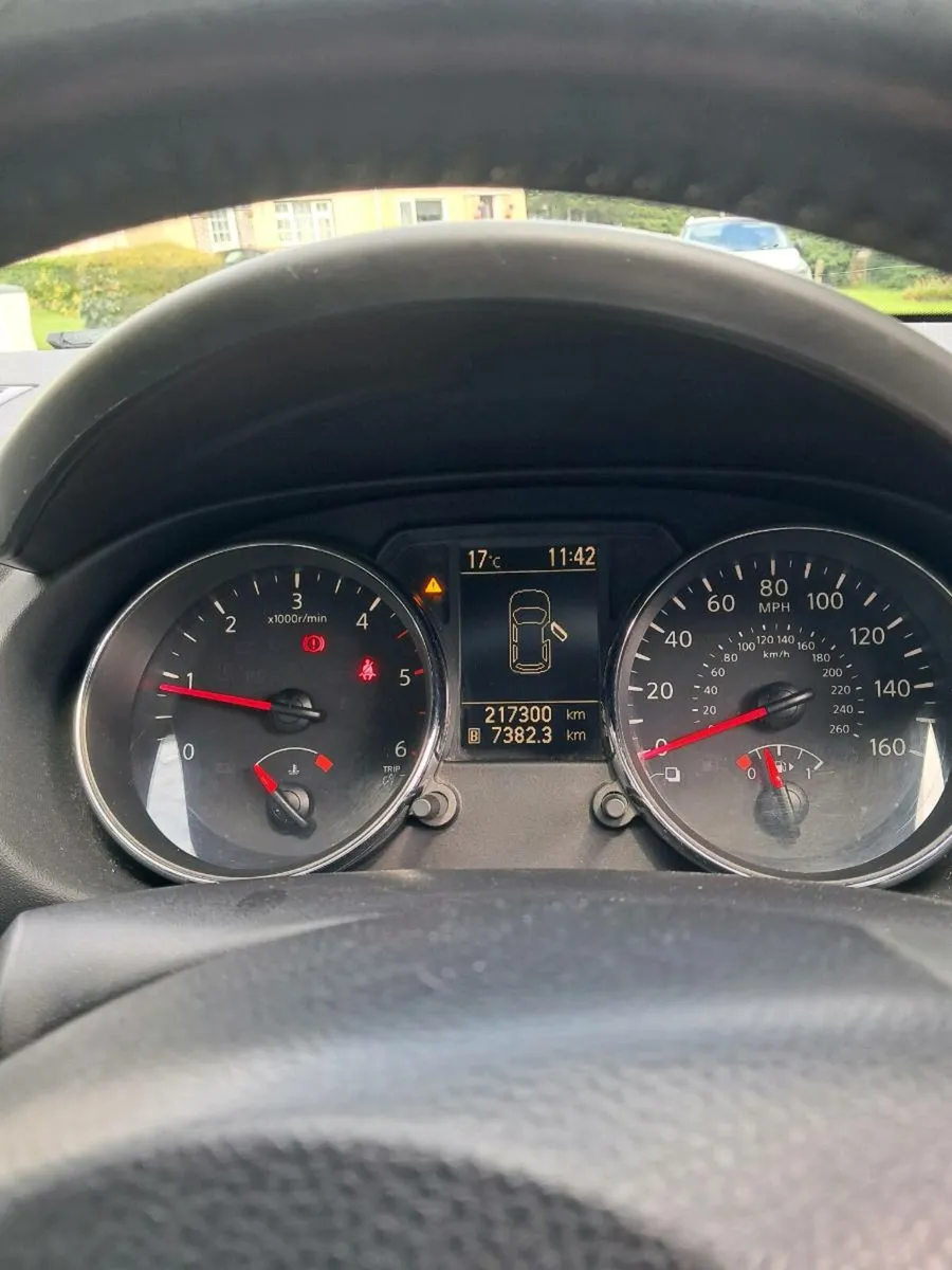 10 Nissan Qashqai - Image 4