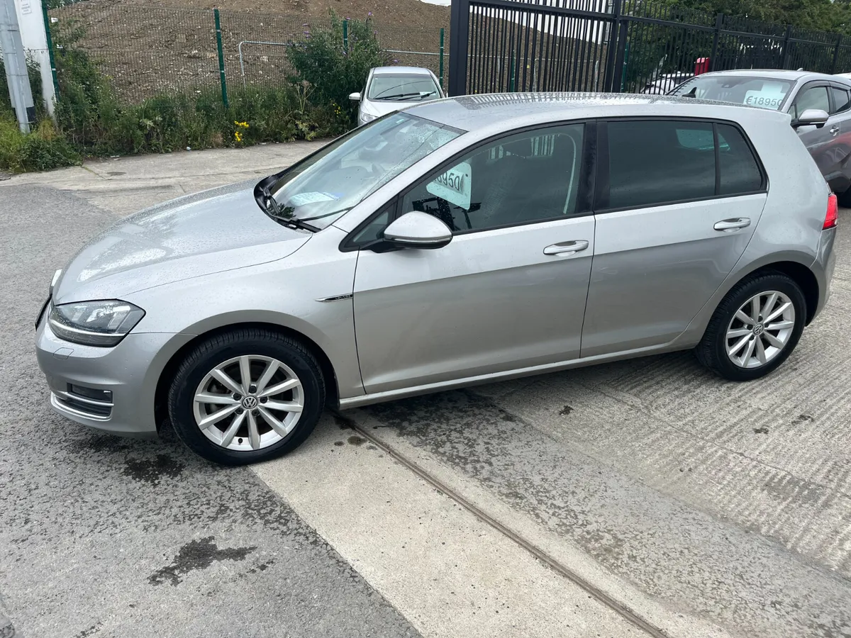 Volkswagen Golf 2015, 1.2 TSI 5DR AUTO LOW KMS - Image 4