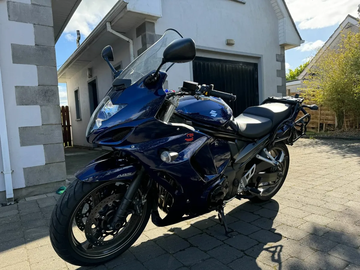 Suzuki  GSX1250FA - Image 2