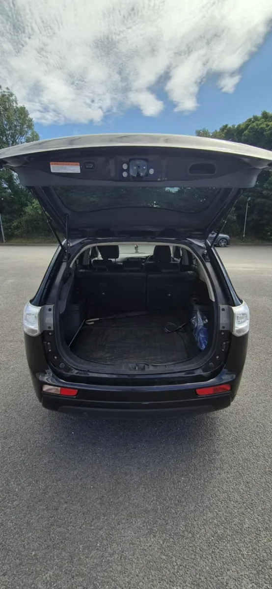 Mitsubishi Outlander 2015 - Image 3