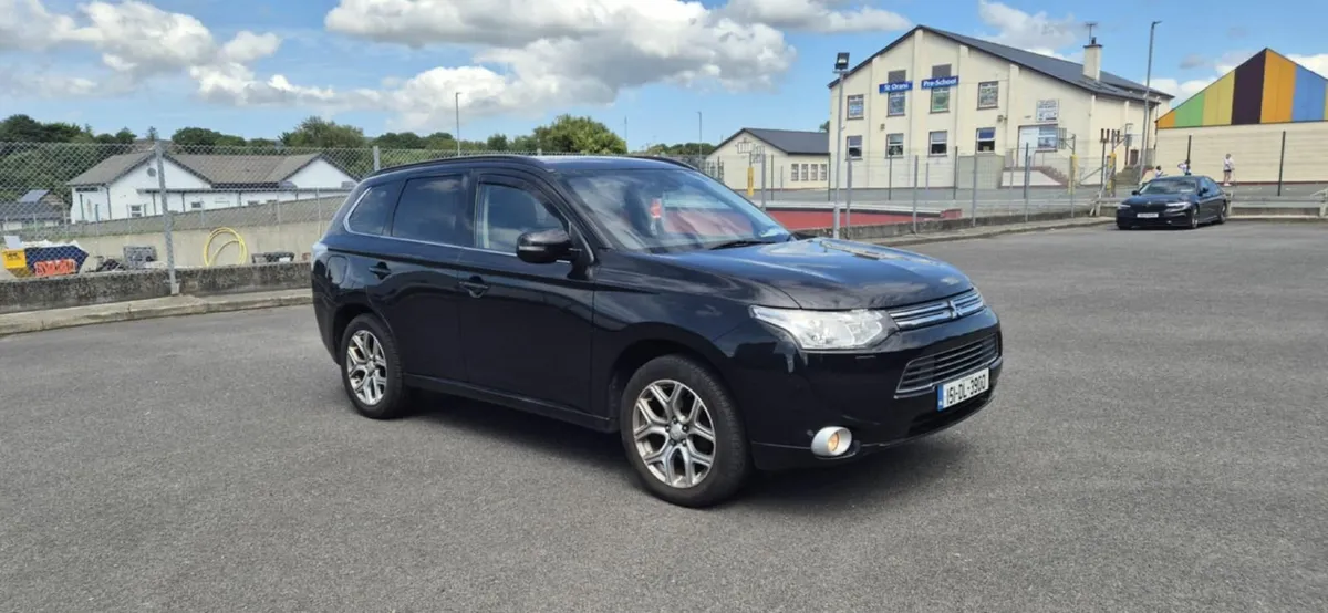 Mitsubishi Outlander 2015 - Image 1