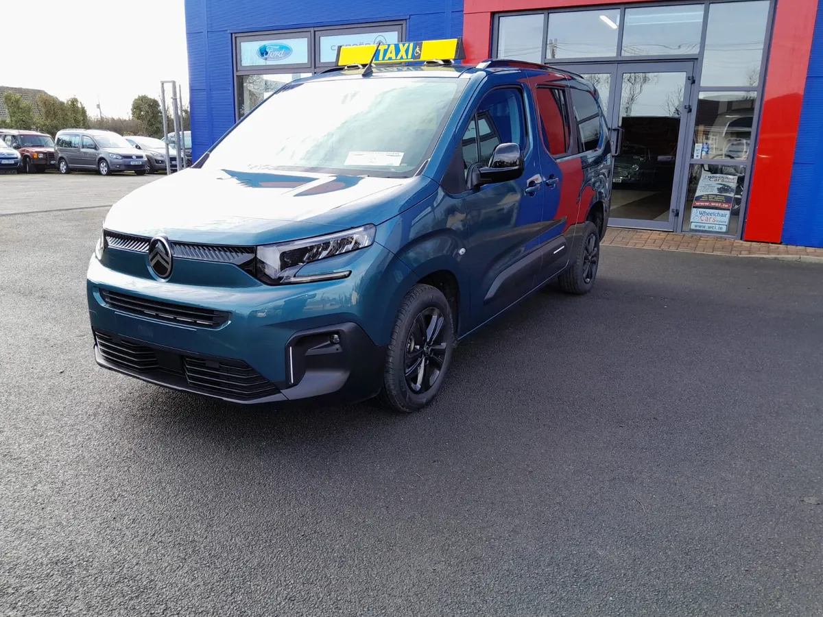 Wheelchair Accessible Taxi Citroën Berlingo - Image 3